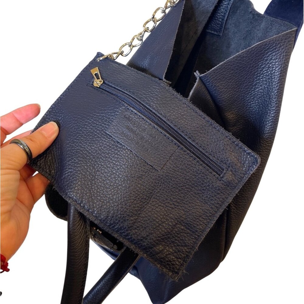 Leather Tote Navy Shoulder bag Burse In Pelle With Tassel Charm Zip Pouch Italy - Picture 4 of 8